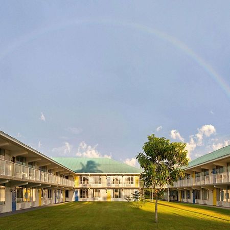 Days Inn By Wyndham Fort Pierce Midtown Екстер'єр фото