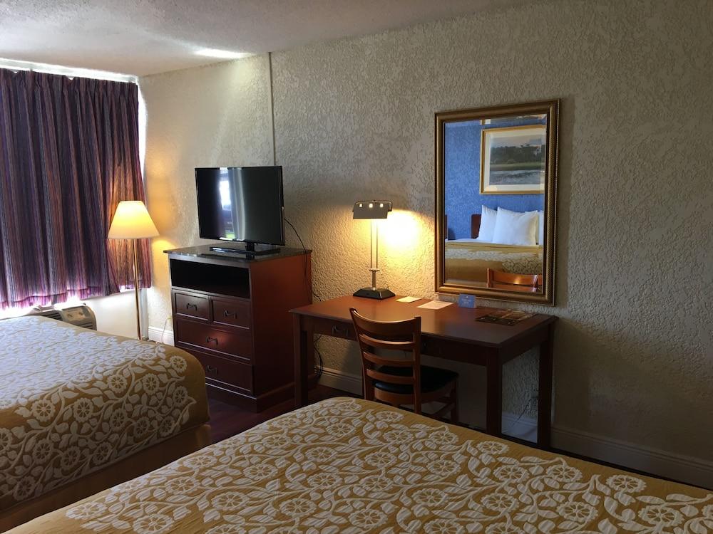 Days Inn By Wyndham Fort Pierce Midtown Екстер'єр фото