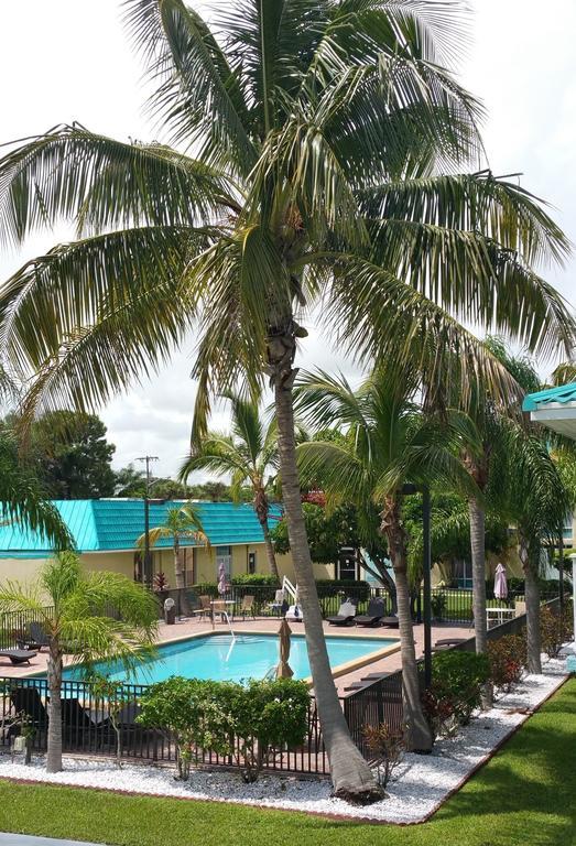 Days Inn By Wyndham Fort Pierce Midtown Екстер'єр фото