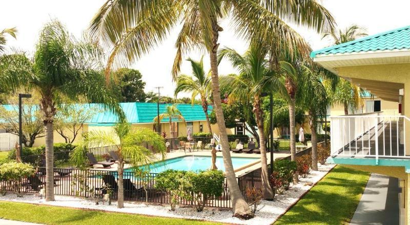 Days Inn By Wyndham Fort Pierce Midtown Екстер'єр фото